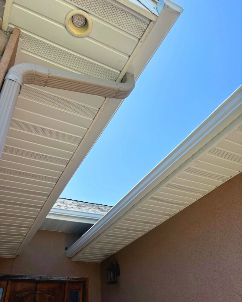 Soffit & fascia groovy gutters